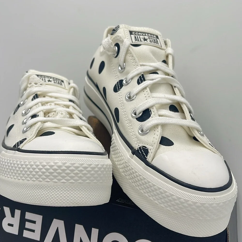 Converse WMNS Polka Dot Platform Sneakers A10689C CTAS LIFT OX
EGRET/BLACK/DAYS - Picture 5 of 16
